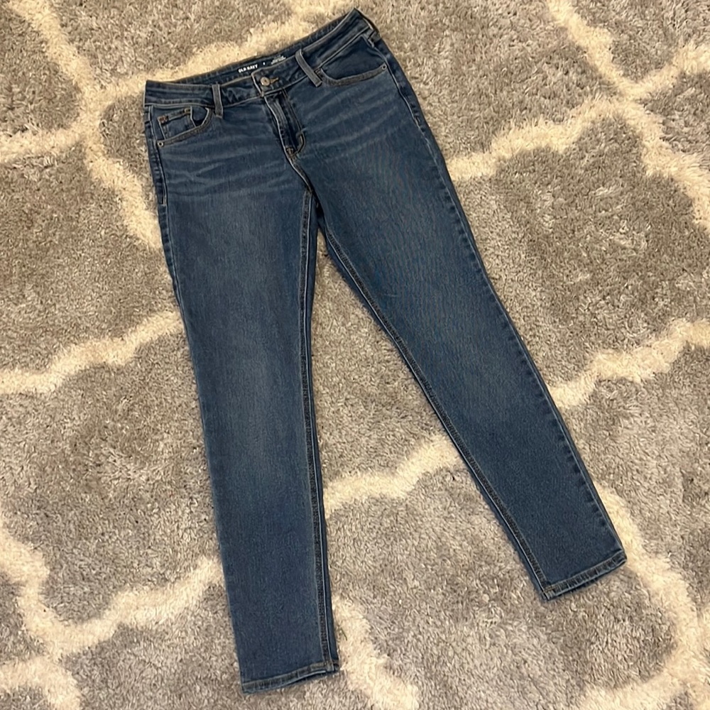 Old Navy Mid-Rise Rockstar Super Skinny Denim jeans size 6
